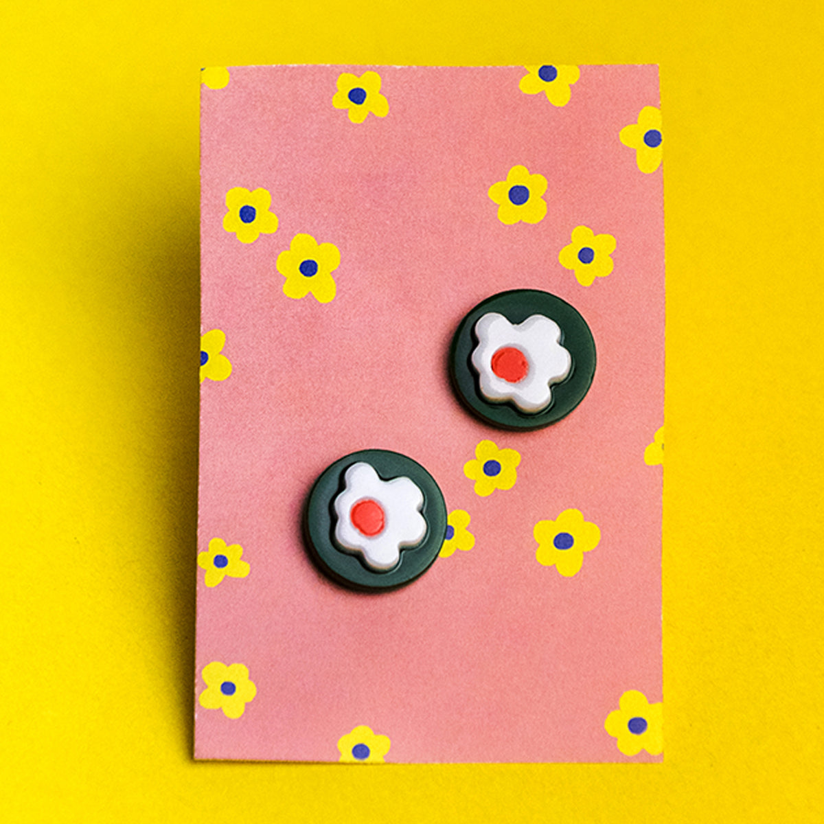 Green Circle Daisy Earrings