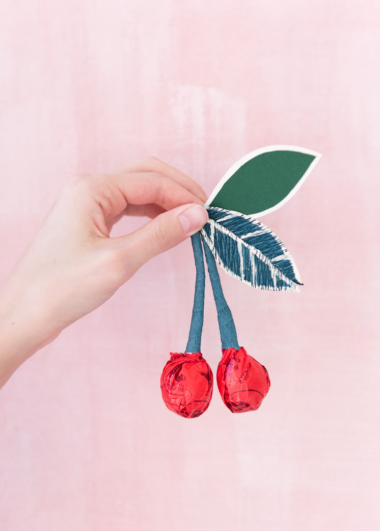 Tootsie Pop Cherry Valentine Leaf, PDF Printable &amp; Template